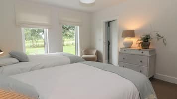 2 bedrooms, individually decorated, individually furnished, free WiFi