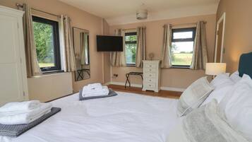 4 habitaciones, decoración personalizada y muebles diferentes