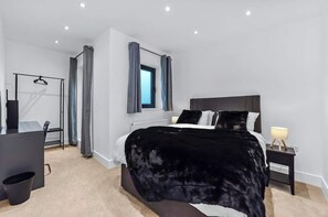 10 bedrooms, iron/ironing board, WiFi, bed sheets