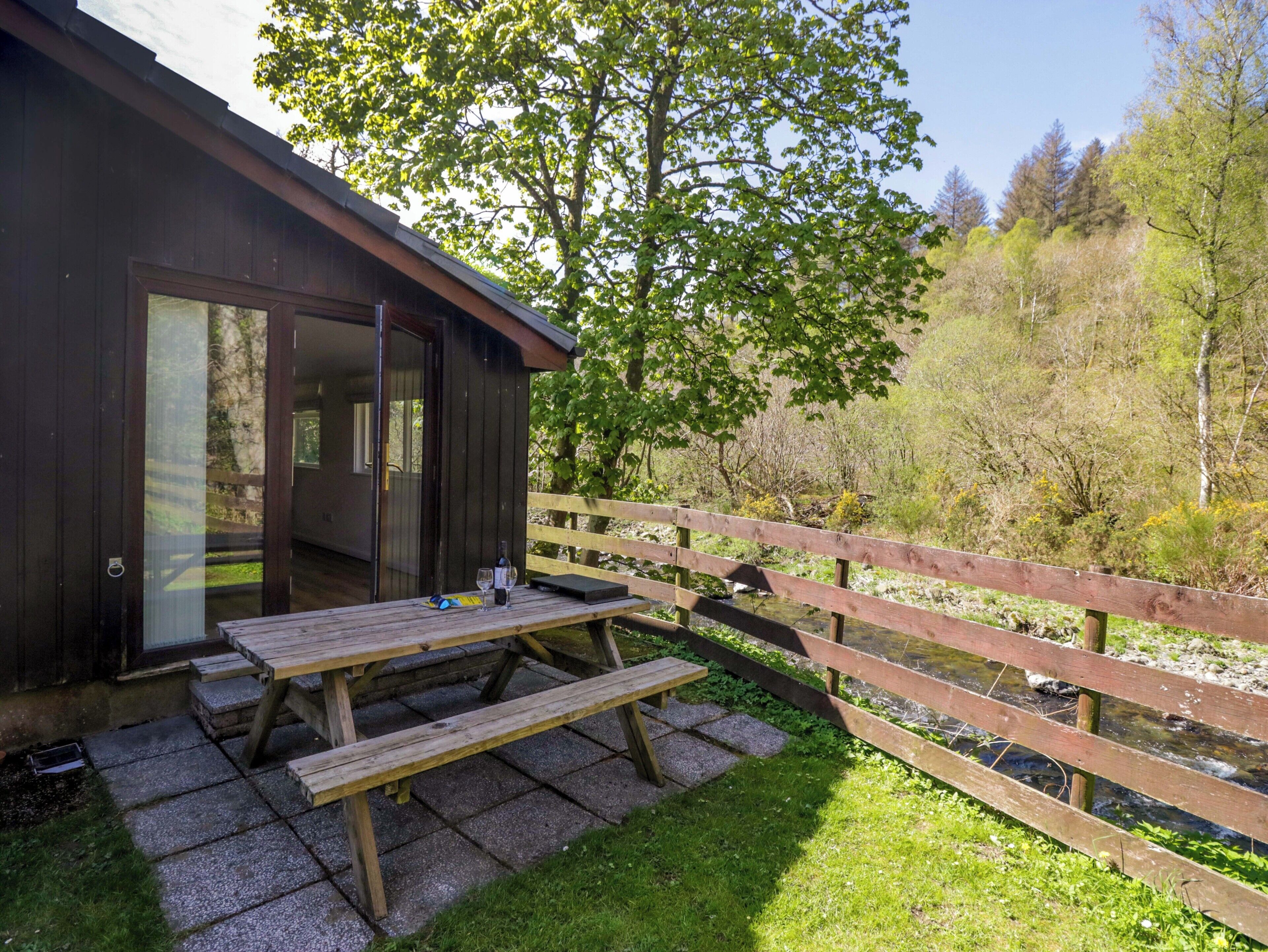 Cottage | Outdoor dining