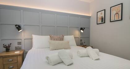 Garden Cottage No 1