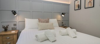Garden Cottage No 1