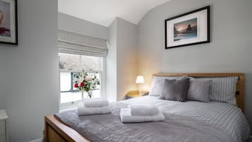 2 bedrooms, individually decorated, individually furnished, free WiFi