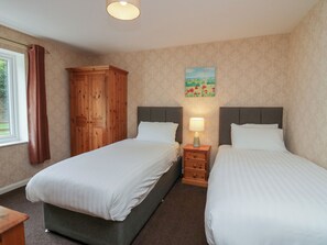 2 bedrooms, individually decorated, individually furnished, free WiFi - Apartment 4 (Keswick)