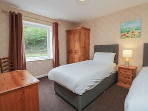2 bedrooms, individually decorated, individually furnished, free WiFi