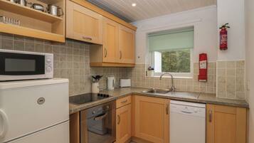 Fridge, dishwasher, electric kettle, toaster