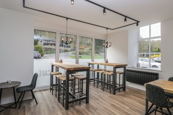 Cottage | Dining