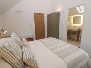 2 bedrooms, individually decorated, individually furnished, free WiFi - Harebell Cottage (Hope Valley)