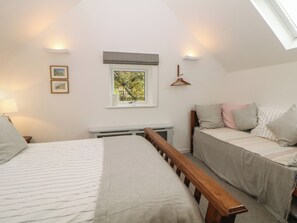 2 bedrooms, individually decorated, individually furnished, free WiFi - Harebell Cottage (Hope Valley)