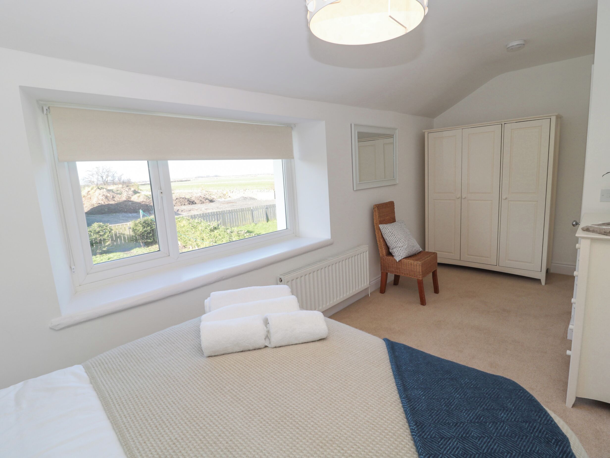 2 habitaciones, decoración personalizada y muebles diferentes 