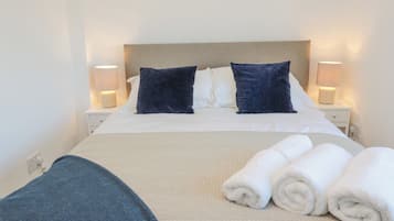 2 bedrooms, individually decorated, individually furnished, free WiFi
