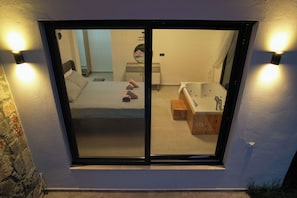 Villa luxueuse, vue sur la piscine | 2 chambres, literie fournie