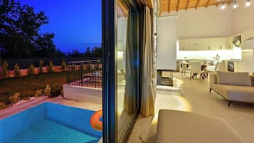 Luxury-Villa, Poolblick | 2 Schlafzimmer, Bettwäsche