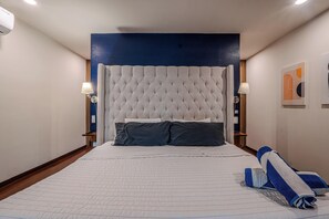 2 bedrooms, in-room safe, desk, iron/ironing board