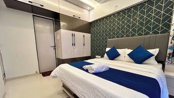 2 habitaciones, tabla de planchar con plancha, wifi y ropa de cama