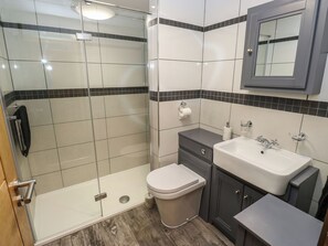 Shower, hair dryer - Pickwood Grange (Sowerby Bridge)