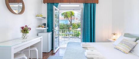 1 chambre, fer et planche à repasser, Wi-Fi gratuit, draps fournis