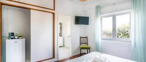1 habitación, wifi y ropa de cama