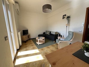 TV