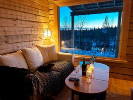 全景小屋, 河景 | 起居区