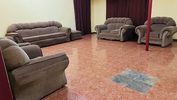 Smart TV 32-inci dengan saluran TV satelit