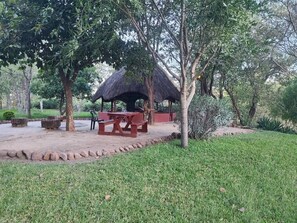 Exterior - Adrenaline Lodge and Tours (Livingstone)