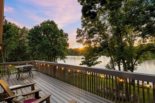 Cozy Lake House