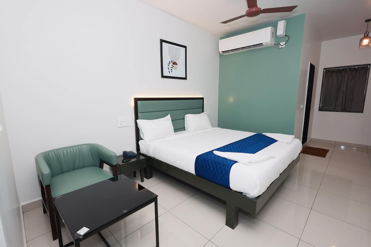 Standard Room | Memory foam beds, desk, laptop workspace, soundproofing