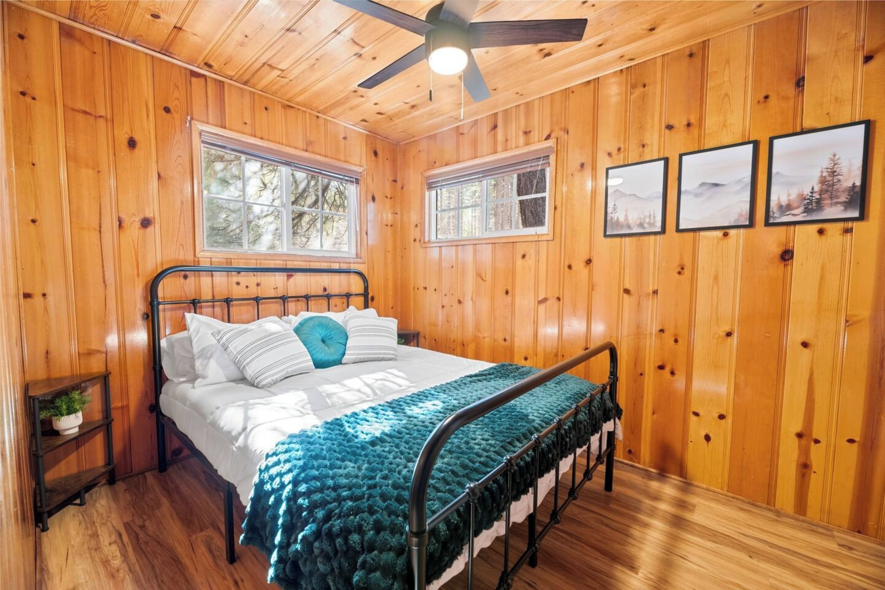 Signature Cabin, 2 Bedrooms, Non Smoking, Kitchen