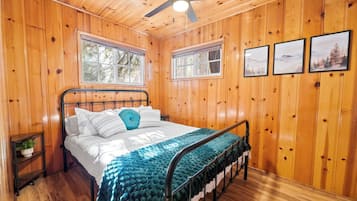 Signature Cabin, 2 Bedrooms, Non Smoking, Kitchen