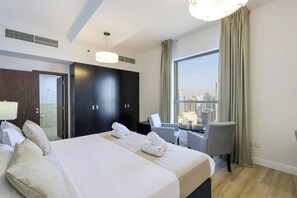 2 habitaciones, tabla de planchar con plancha, wifi y ropa de cama