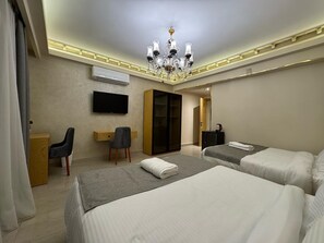 ห้องแฟมิลี่ทริปเปิล | โต๊ะทำงาน, ห้องเก็บเสียง, Wi-Fi ฟรี