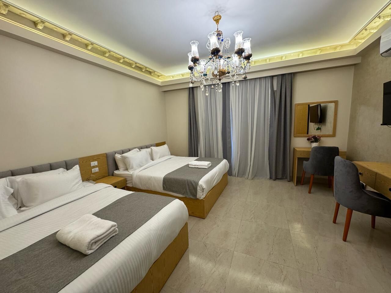 Family Triple Room | Desk, soundproofing, free WiFi