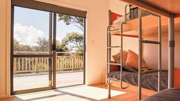 3 sovrum, strykjÀrn/strykbrÀda, wi-fi och sÀngklÀder