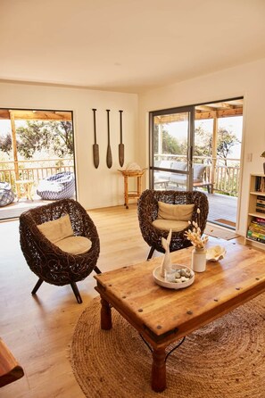 Smart TV, fireplace, books, stereo - 175° East  - Tree House | Canopy | Medlands Beach (Great Barrier Island)