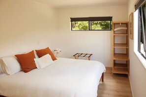 3 makuuhuonetta, silitysrauta/-lauta, Wi-Fi, vuodevaatteet