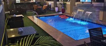 卡爾頓瑞士豪華公寓