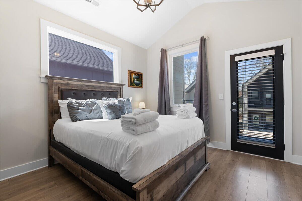 2 quartos, ferros/tábuas de passar roupa, Wi-Fi de cortesia