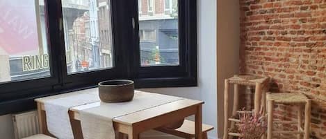 Studio, 1 Bedroom, Smoking, Balcony | Living area