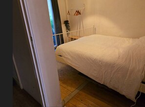 Studio, 1 Bedroom, Smoking, Balcony | 1 bedroom