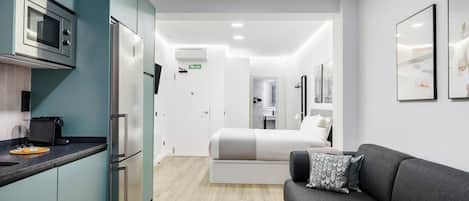 Studio with sofa bed | 1 bedroom, individually decorated, individually furnished, desk
