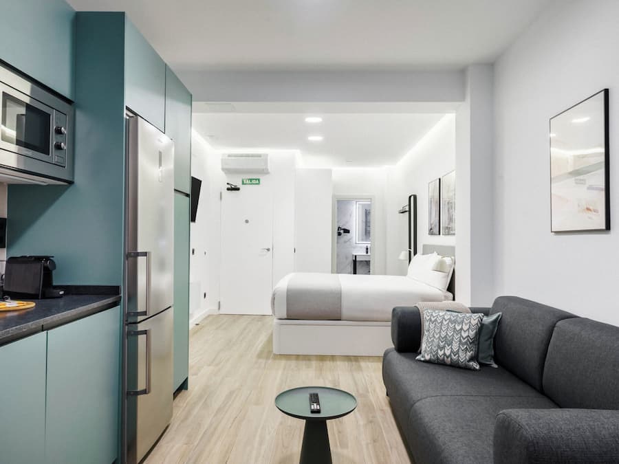 Studio with sofa bed | Individually decorated, individually furnished, desk, laptop workspace