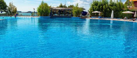 Indoor pool, outdoor pool