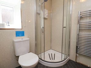 Cottage | Bathroom | Shower - Wayside Farm Dairy Cottage (Scarborough)
