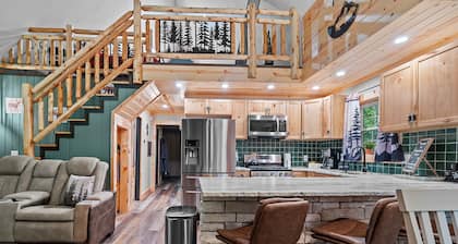 Northwoods Ln Cabin in Clear Creek