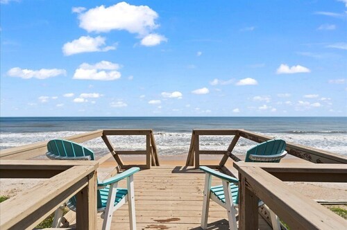 Oceanfront Home w/ Two Master Suites, Large Deck
