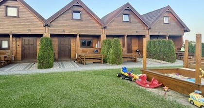 Holiday homes with pool, Mielenko