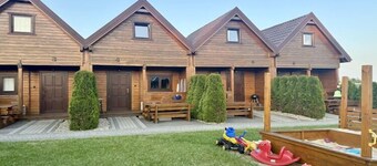 Feriehuse med swimmingpool, Mielenko