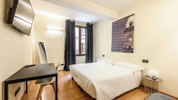 1 bedroom, iron/ironing board, free WiFi