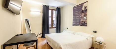 1 bedroom, iron/ironing board, free WiFi